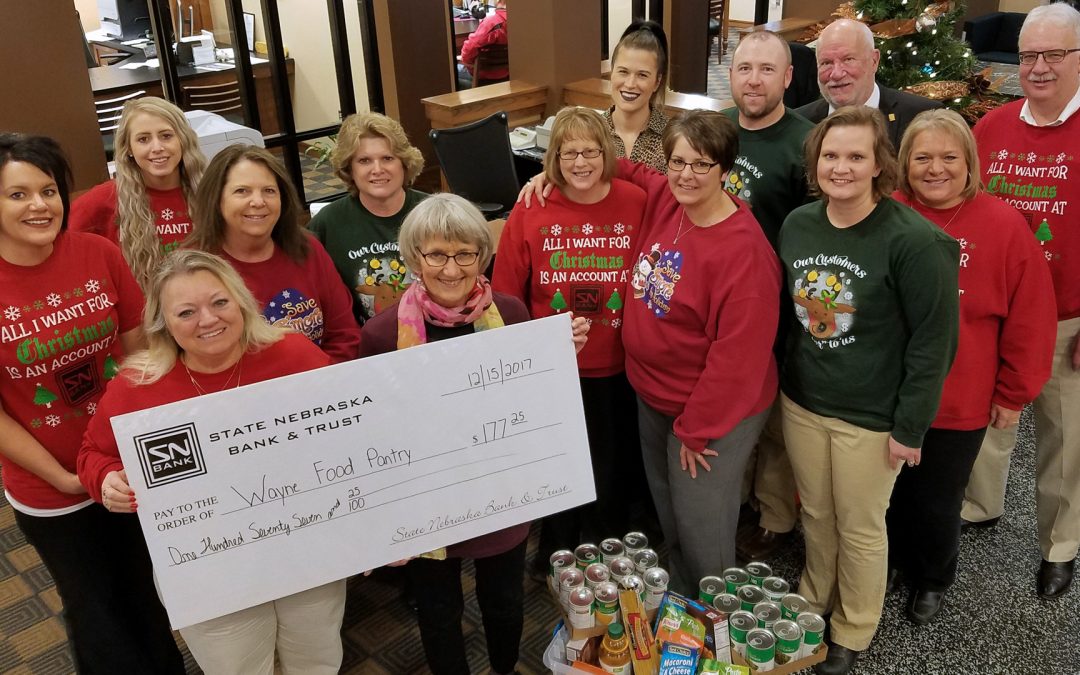 SNB Donates to the Wayne Food Pantry
