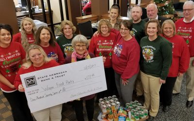 SNB Donates to the Wayne Food Pantry