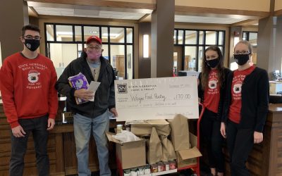 SNB Employees DONATE TO the Wayne Food Pantry